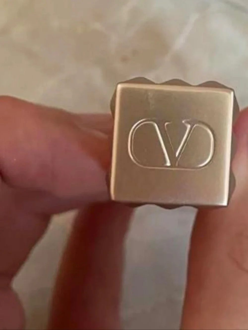 Valentino 302 R Pink High-Shine Disco Lip balm $42 Retail